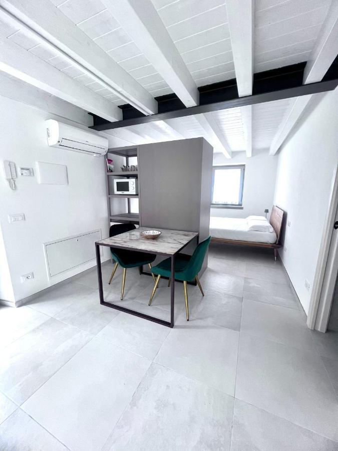 Absentia 1763 Garda Boutique Home - Lake Front Brenzone sul Garda Zewnętrze zdjęcie