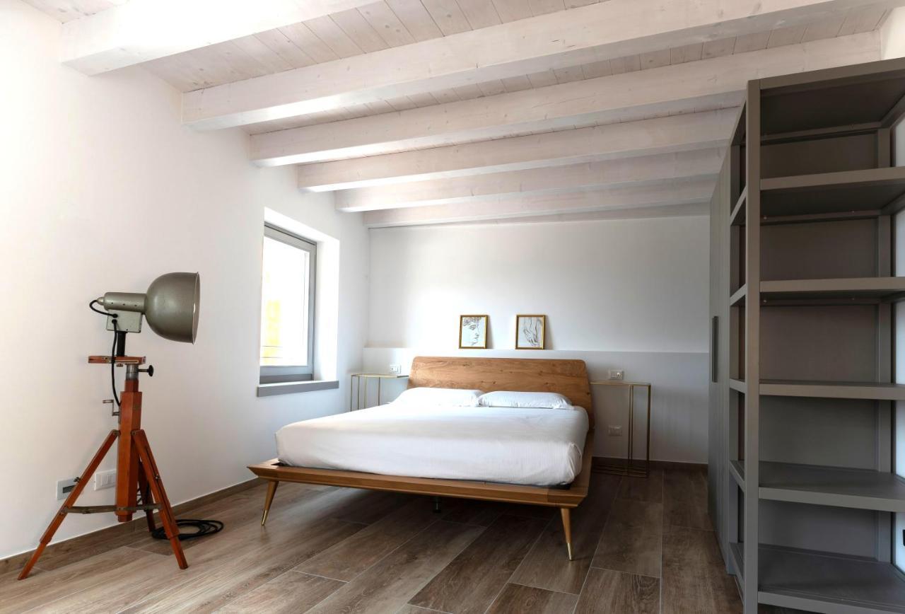 Absentia 1763 Garda Boutique Home - Lake Front Brenzone sul Garda Zewnętrze zdjęcie