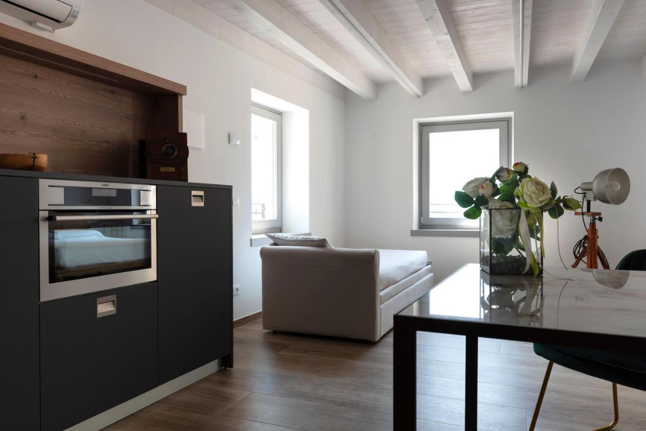 Absentia 1763 Garda Boutique Home - Lake Front Brenzone sul Garda Zewnętrze zdjęcie