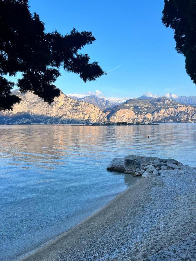 Absentia 1763 Garda Boutique Home - Lake Front Brenzone sul Garda Zewnętrze zdjęcie