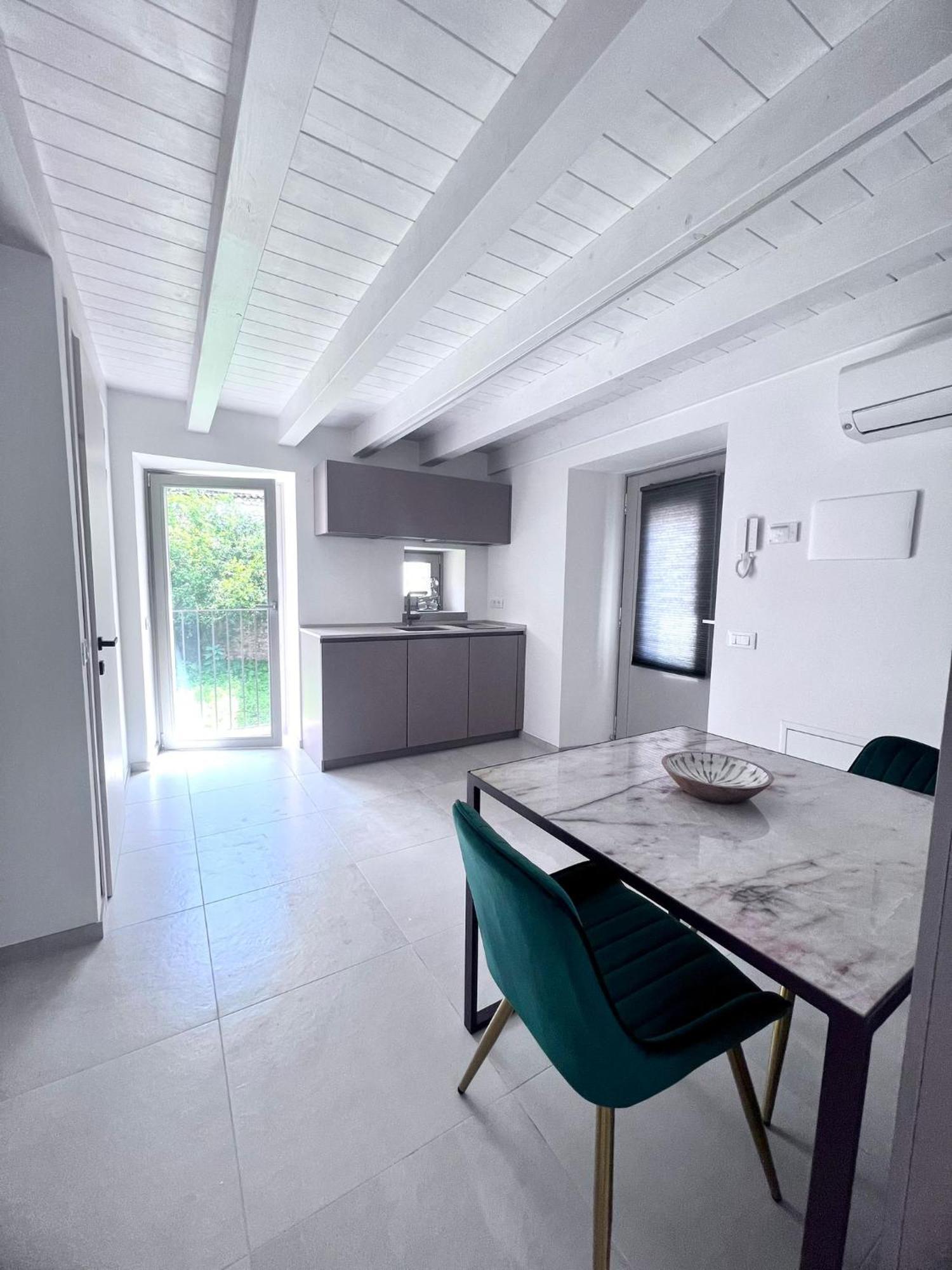 Absentia 1763 Garda Boutique Home - Lake Front Brenzone sul Garda Pokój zdjęcie