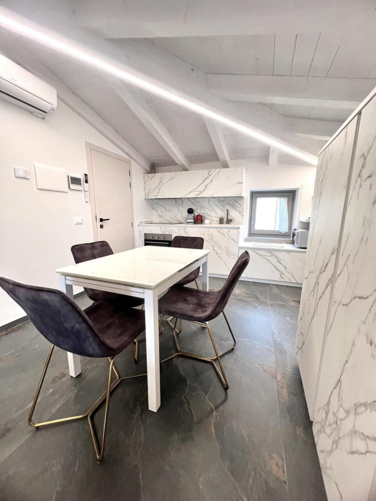 Absentia 1763 Garda Boutique Home - Lake Front Brenzone sul Garda Zewnętrze zdjęcie