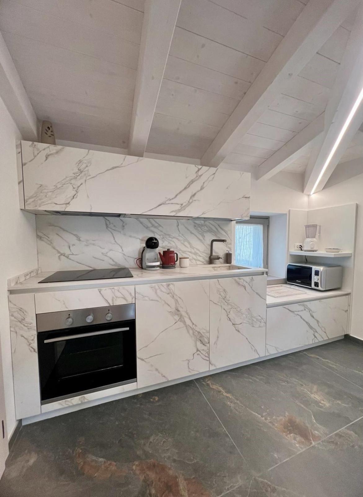 Absentia 1763 Garda Boutique Home - Lake Front Brenzone sul Garda Zewnętrze zdjęcie